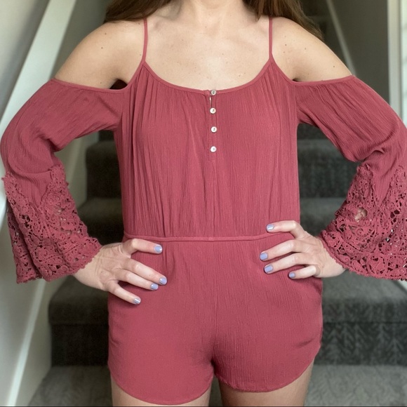 ✨Host Pick✨ Forever 21 Mauve Off-the-Shoulder Crochet Bell Sleeve Henley Romper - Picture 2 of 8